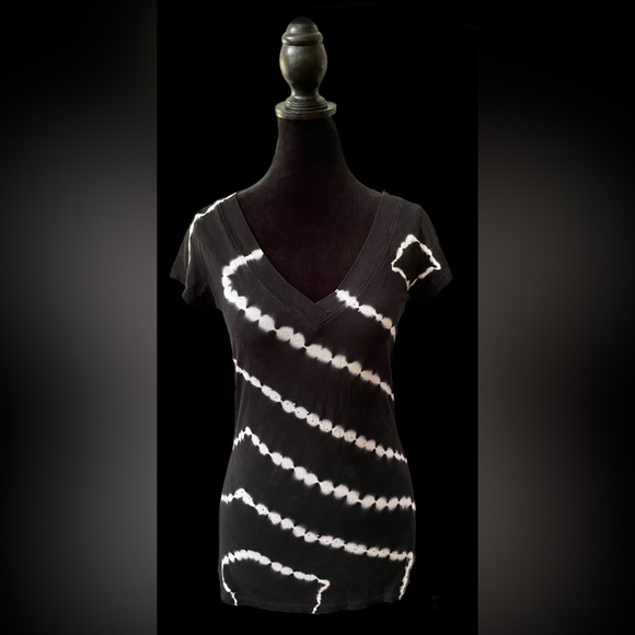 INC International Concepts: Short Sleeve Tee Shirt with embellishments - Picture 1 of 17